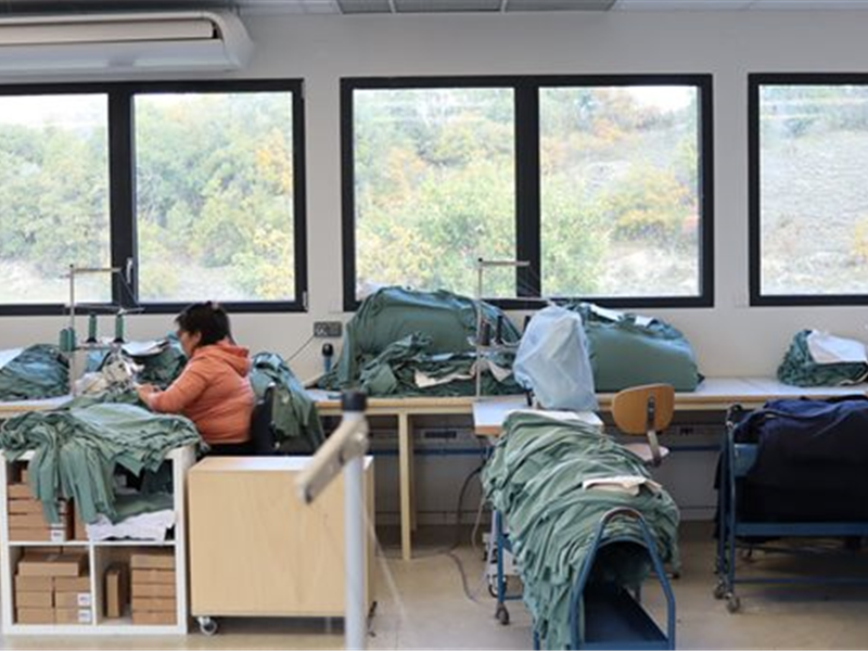 Ecole de maroquinerie à Millau - Atelier Julien H